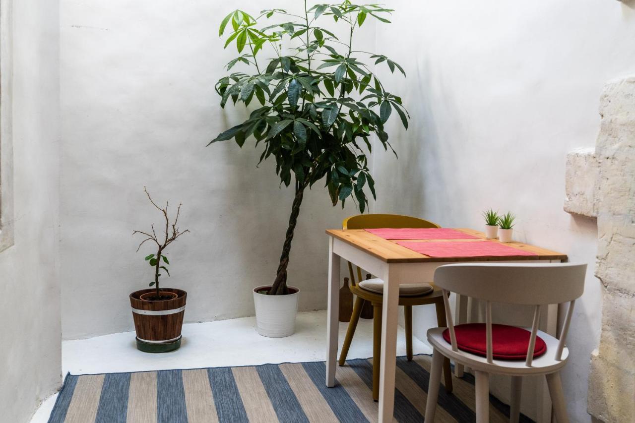 Le Triplex Les Halles Intra Muros アヴィニョン エクステリア 写真